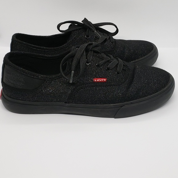 levi's comfort shoes black